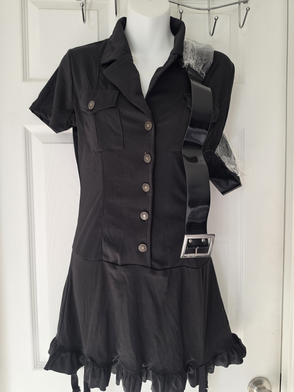 Black Women’s Short Sleeve Button Dress Costume with Size Medium Junior's